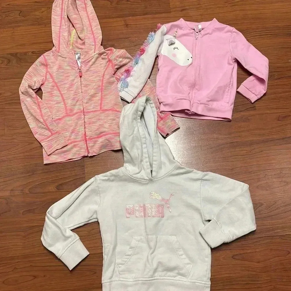 Girls sweater bundle size 2T, 3T, 4